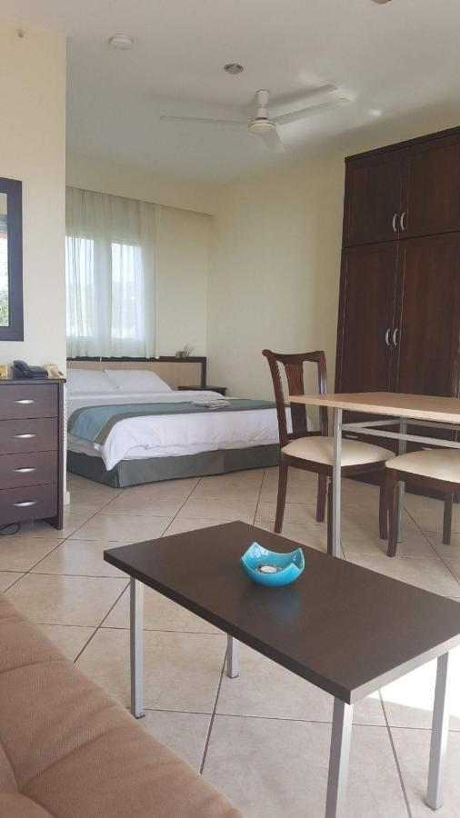 Yolanda Studios Paralia Agias Foteinis Экстерьер фото