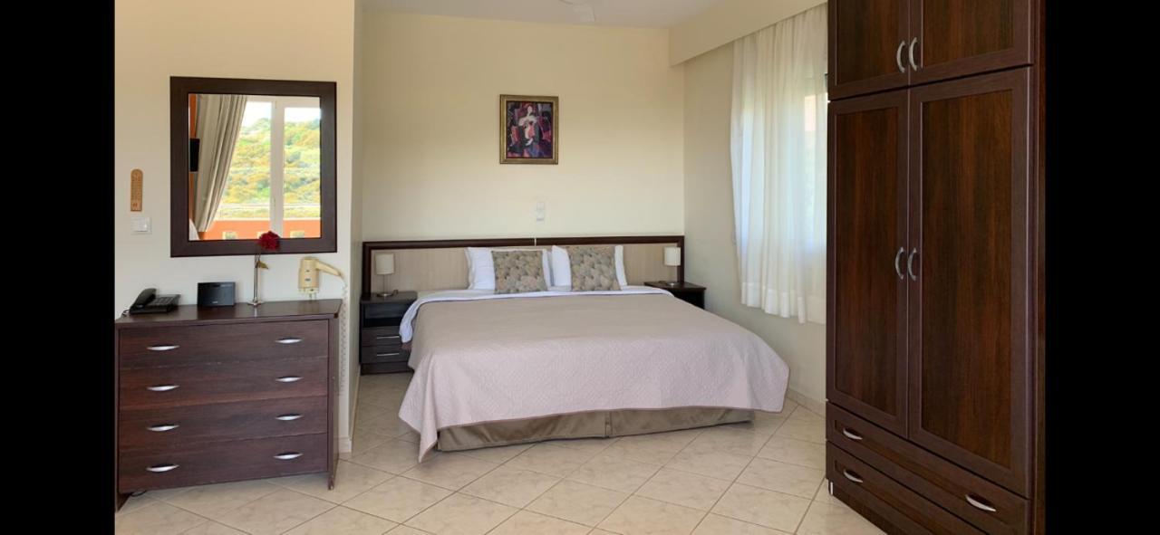 Yolanda Studios Paralia Agias Foteinis Экстерьер фото