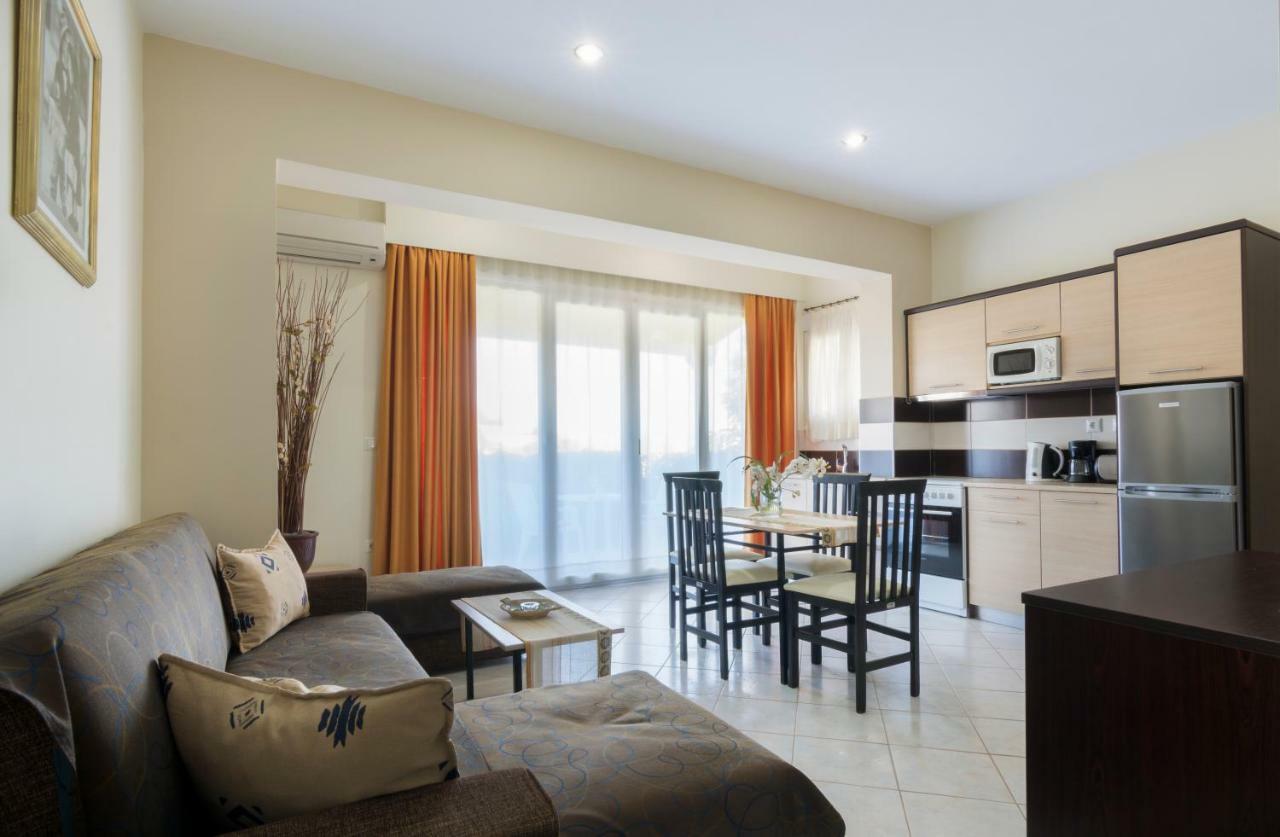 Yolanda Studios Paralia Agias Foteinis Экстерьер фото